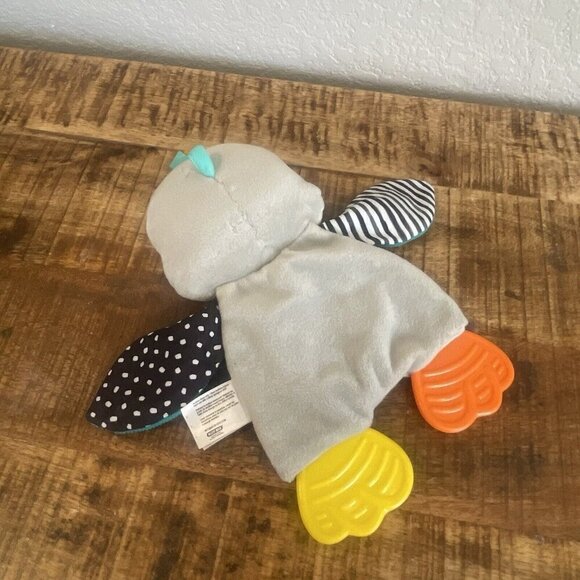 Infantino TEETHER Penguin Lovey Crinkle Ribbed Textured Cuddly Gray Plush Toy 9" - Picture 5 of 7